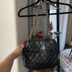 Chanel Vintage Zip Chain Shoulder Bag Quilted Leather Medium